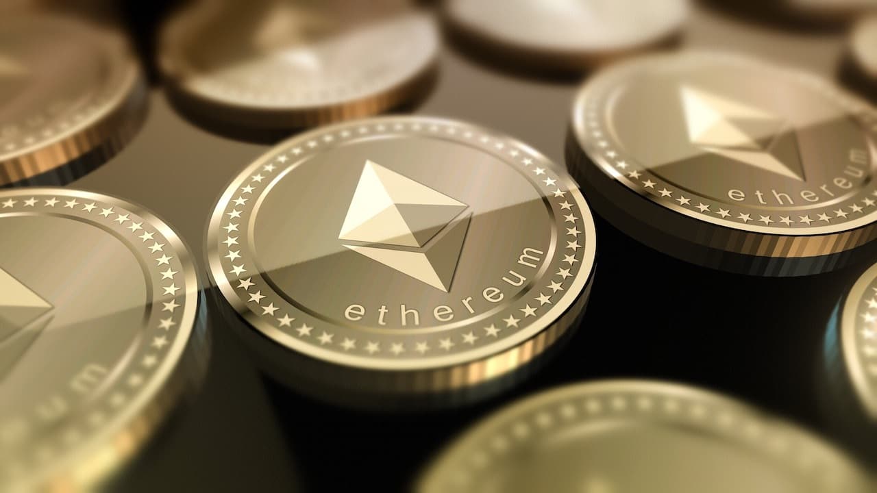 Ballena de Ethereum mueve $15M: ¿operación con información privilegiada?