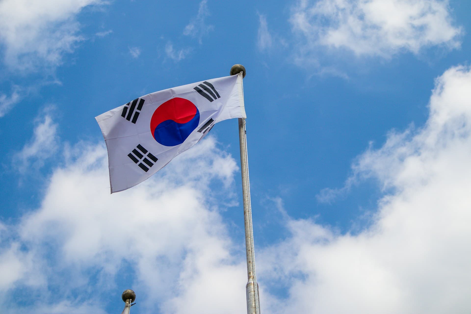 Corea del Sur impone límites a dueños de exchanges crypto pese a críticas