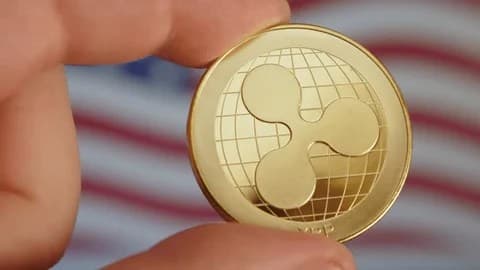 Analista reconoce error: ahora respalda a XRP como 'moneda global'