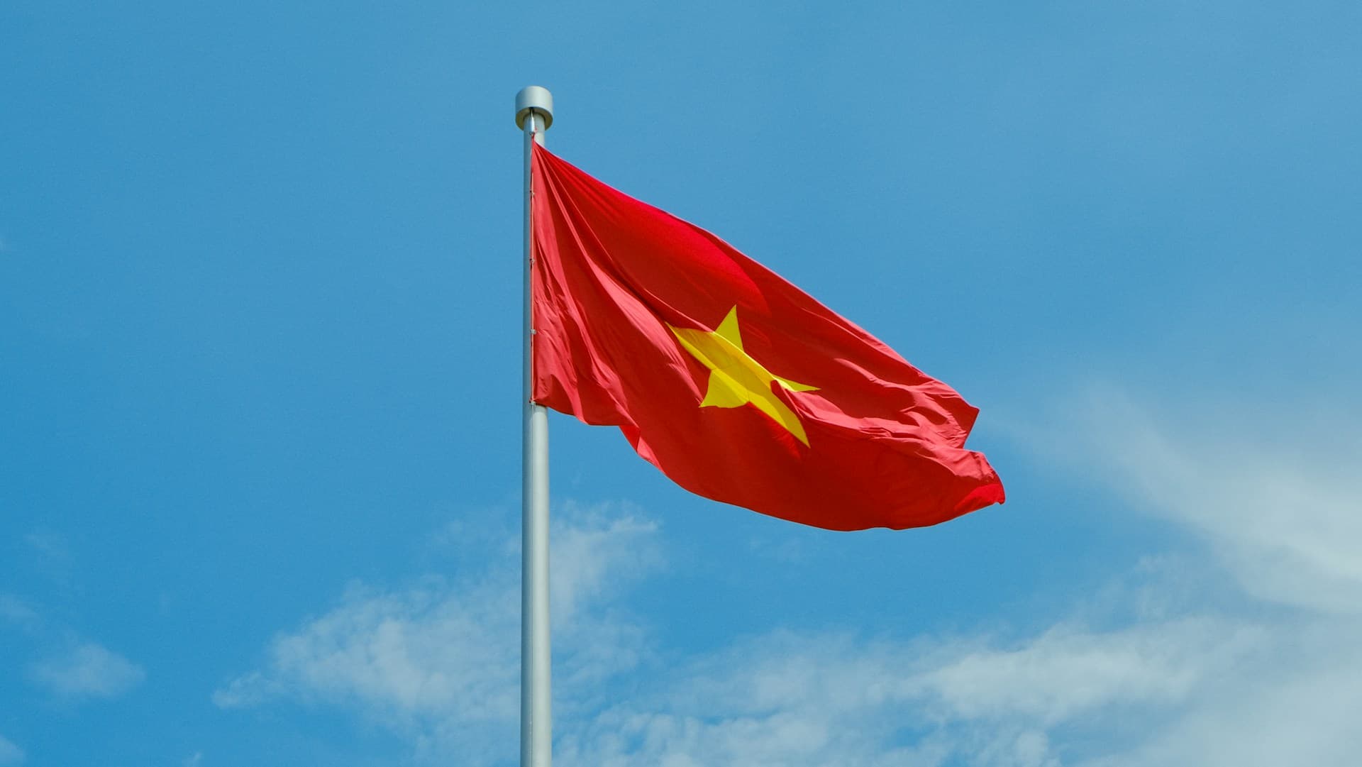 Vietnam lanza piloto de 5 años para regular exchanges de cripto