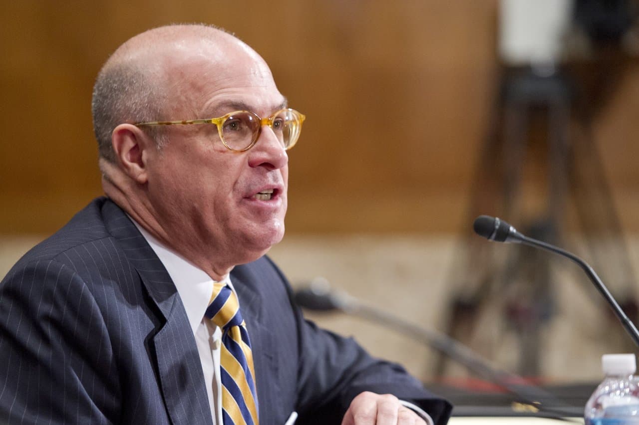 Exregulador de EE.UU. elogia a XRP por resistir presión regulatoria