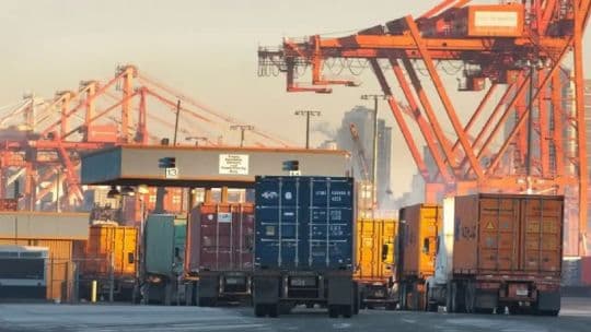 Argentina registra superávit comercial por segundo año consecutivo