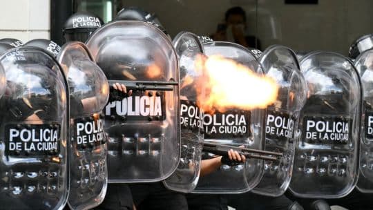 Reformas laborales: Protestas y violencia en Argentina