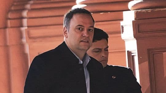 Nueva denuncia contra Adorni por contratos en Tecnópolis