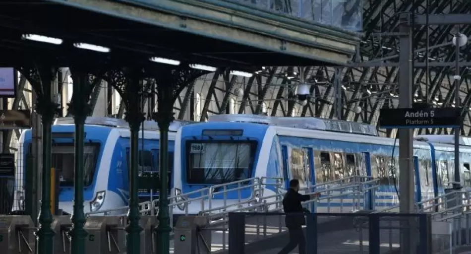 Ferrocarriles Argentinos se convierte en SA: primer paso a privatización