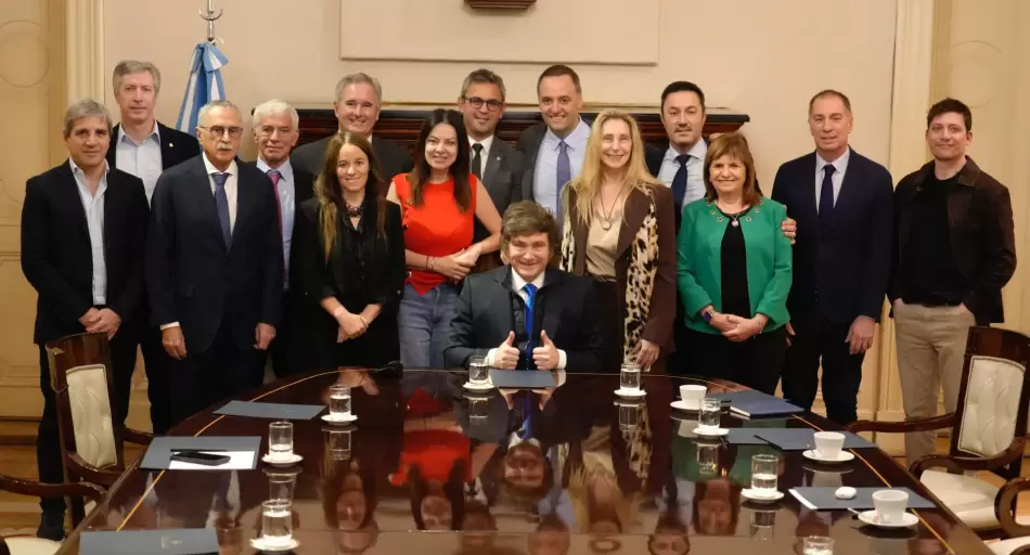 Milei evalúa aumentos salariales para funcionarios del Gabinete
