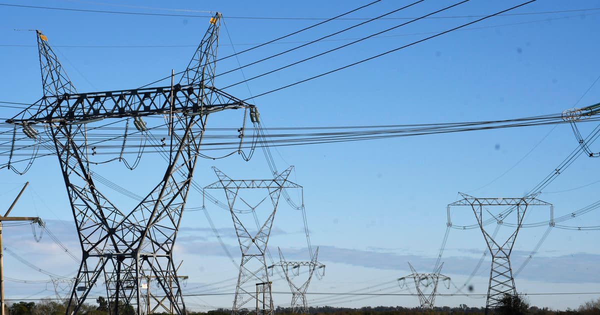 Argentina privatiza red eléctrica: plan millonario con inversores