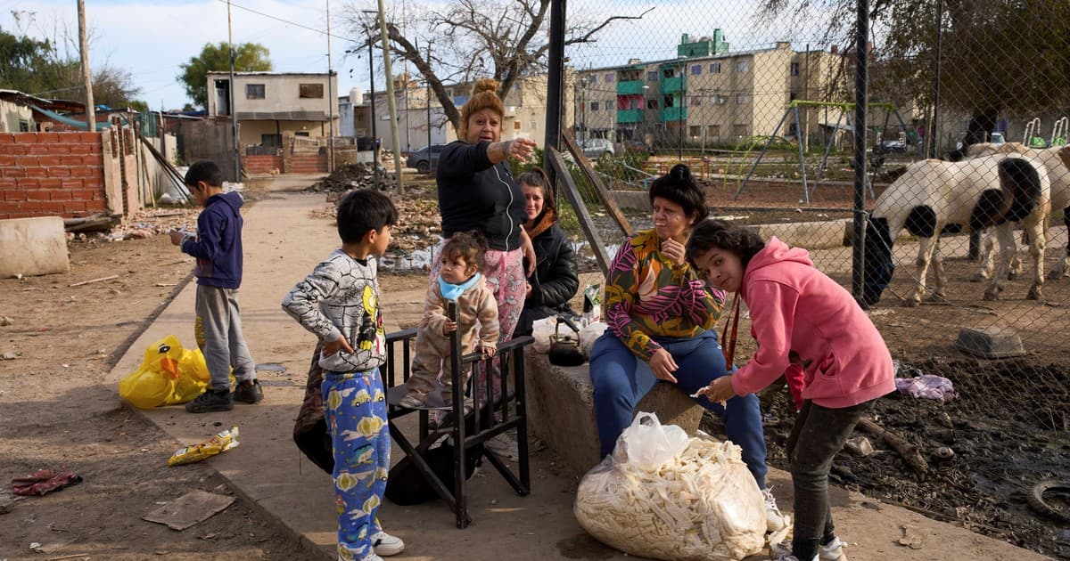 La pobreza en Argentina subió al 32,5% por la inflación en 2025