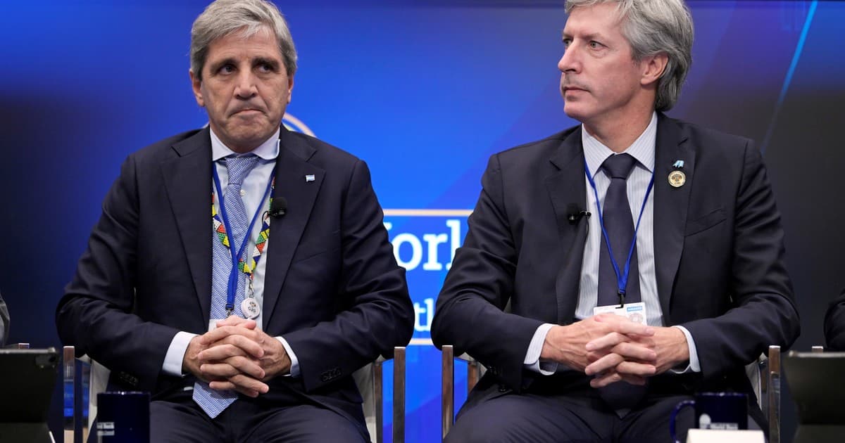 Gobierno espera dólares de privatizaciones para pagar deuda