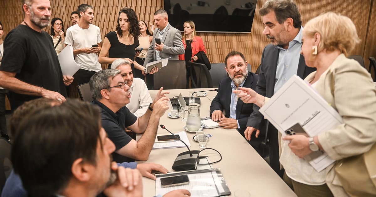 Oposición se prepara para bloquear el DNU de la SIDE en el Congreso