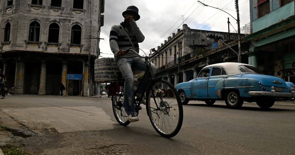 Cuba se queda sin combustible para aviones en 24 horas: crisis energética y sus consecuencias
