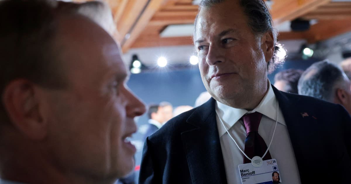 Trabaja en EE.UU. sin título universitario: la iniciativa de Salesforce