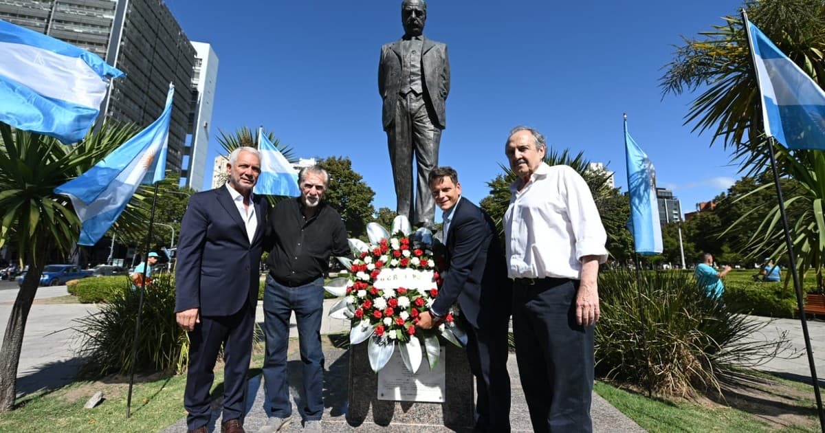 Peronistas y radicales buscan alianza anti-Milei en homenaje a Alfonsín