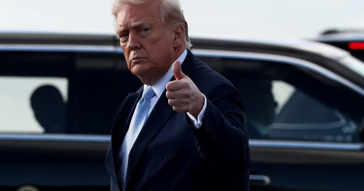 Trump frena ataques a Irán y negocia por crisis del petróleo