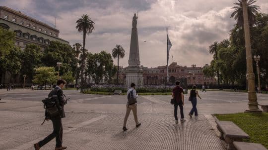 Argentina: faltan US$2.400 millones para pagar bonos en enero