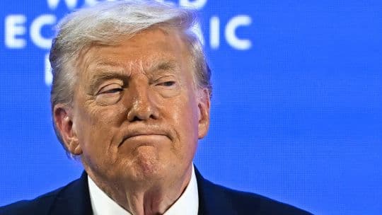 Trump en Davos: un día de giros inesperados y polémicas