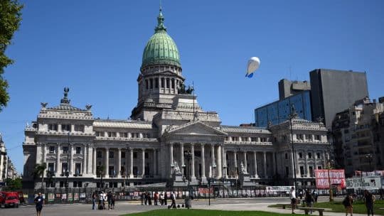 Senado aprueba polémica reforma a la Ley de Glaciares